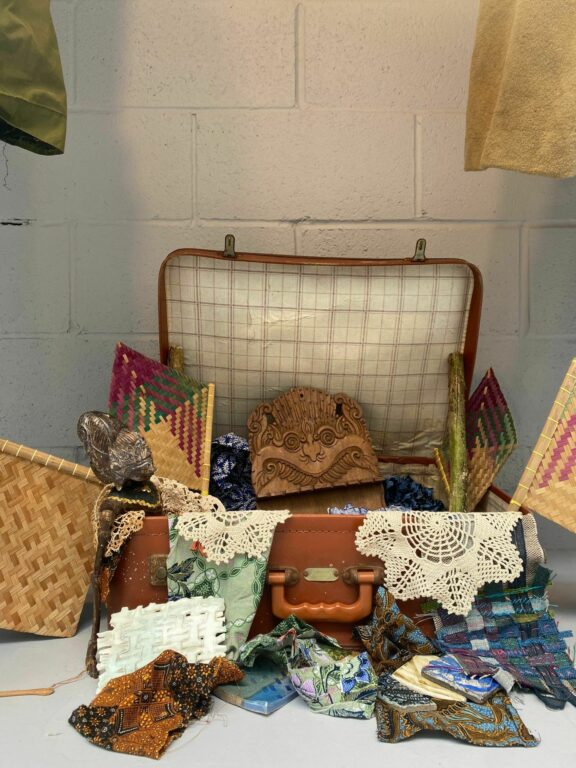 Suitcase of textile pieces