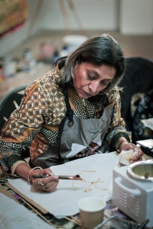 Tetiten Swarane Tandur - "Hear the Seeds Sing" Batik Workshop. Photo by Deden